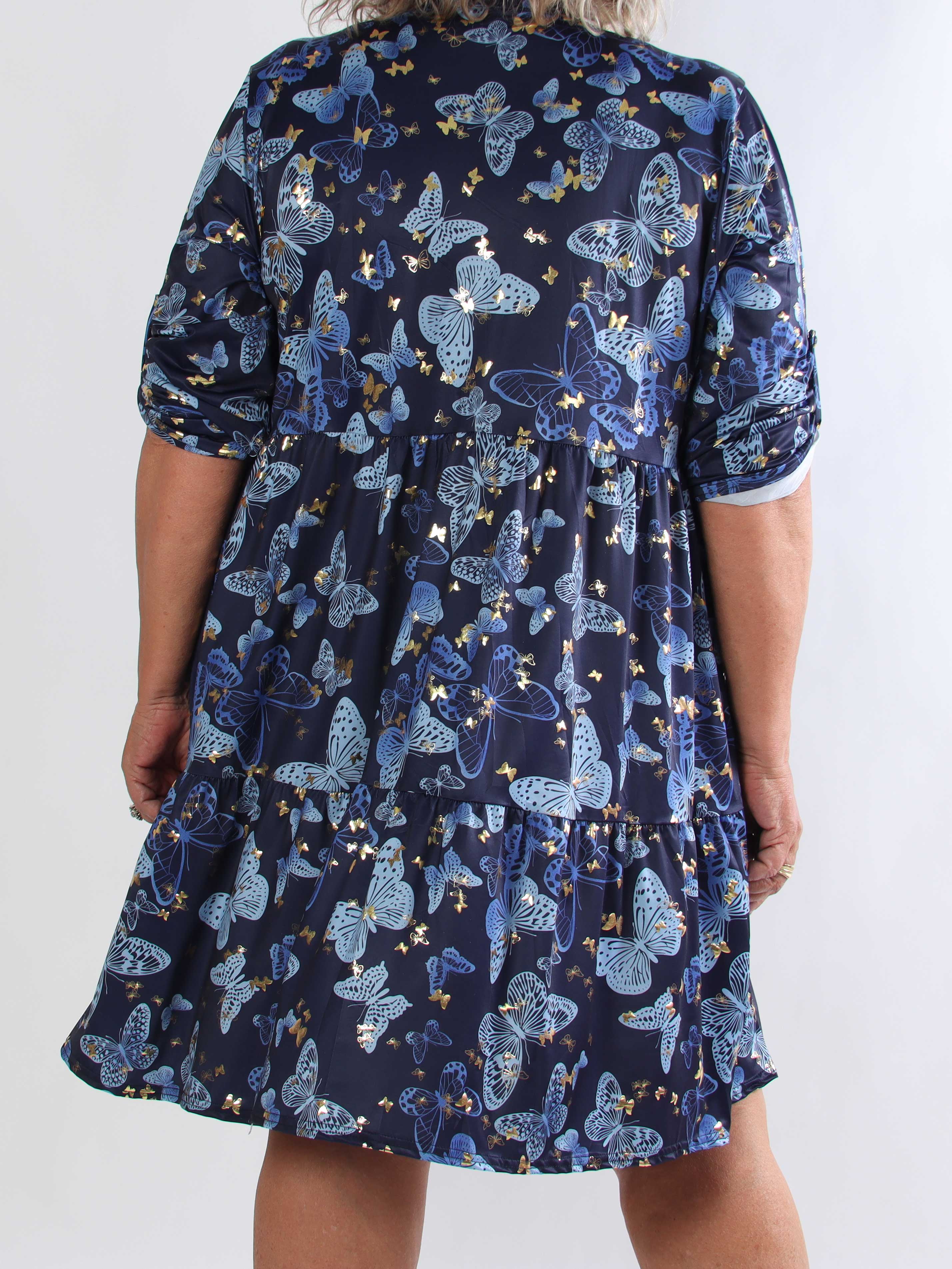 Milano Butterfly Midi - Elastisk plus size kjole med sødt sommerfugleprint og A-facon